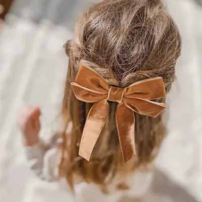 Barrette à cheveux en velours et long ruban – image 2