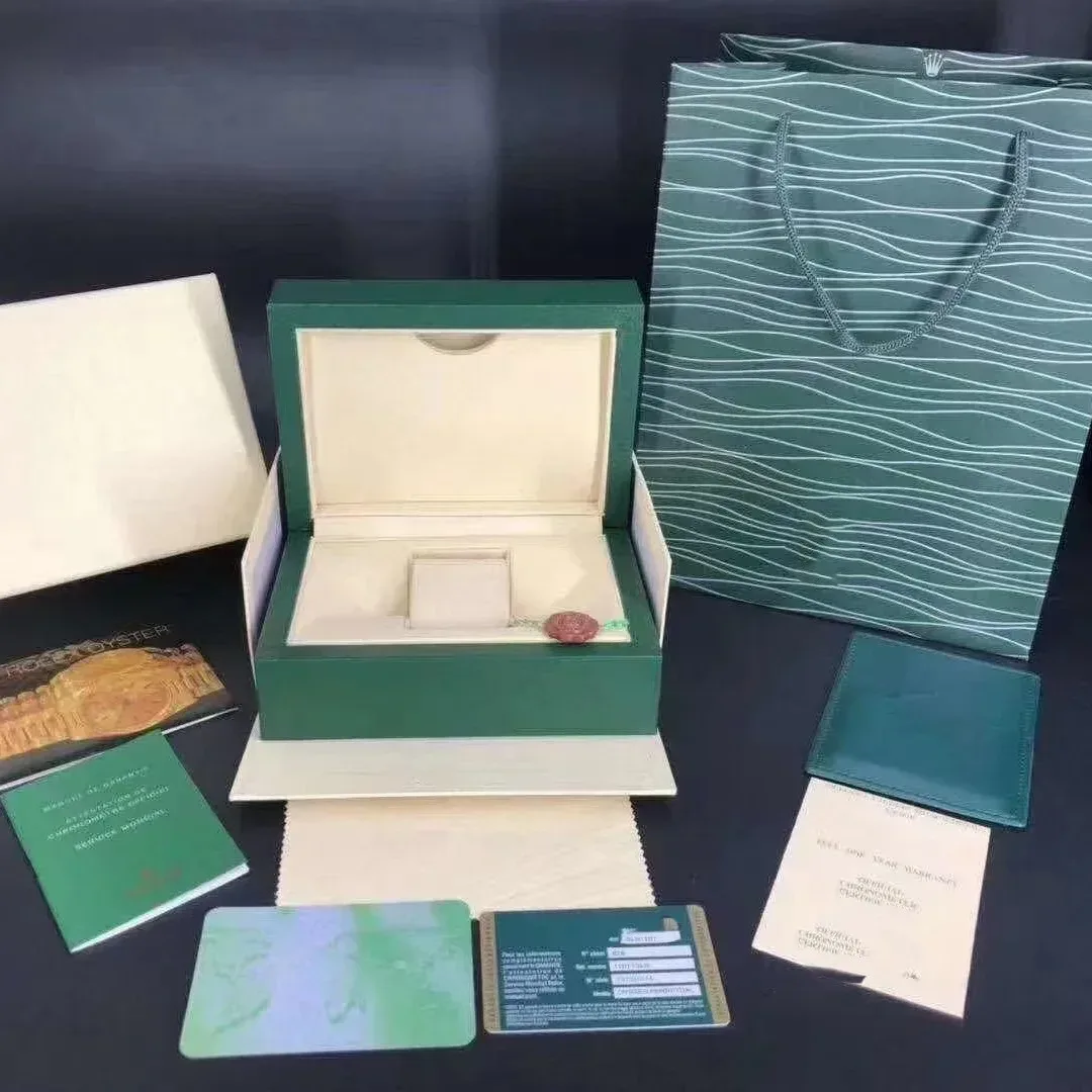 Boîte à montre verte avec carte