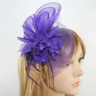 Fascinateur de mariée en plumes et perles – image 2
