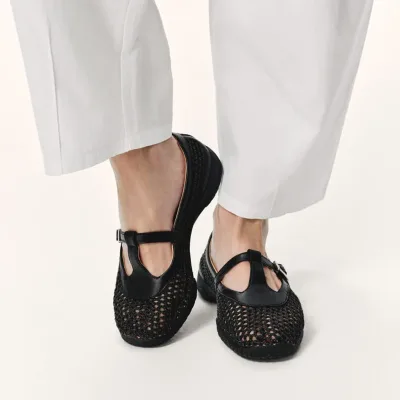 Sandales plates ajourées en maille pour femme